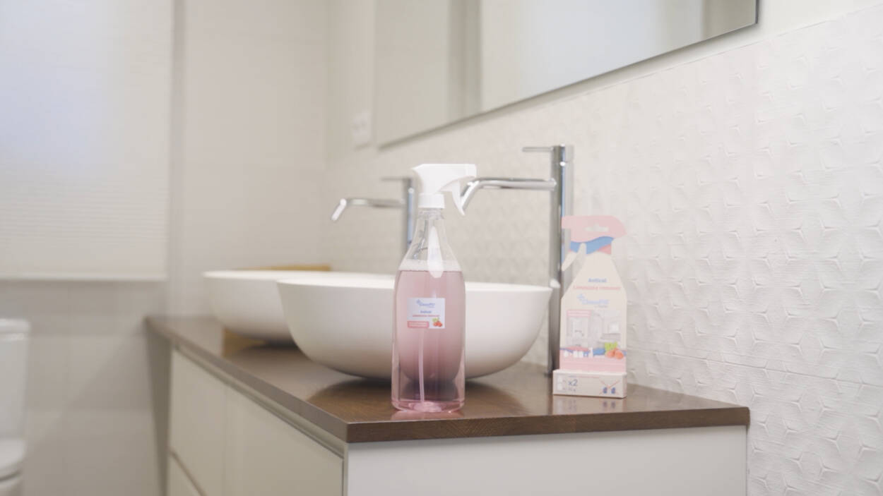 Pastillas Limpiadoras Refill Cleanpill: multi-superficies, desengrasante y antical - sin-subtitulos.00_00_50_22.Imagen-fija014.jpg